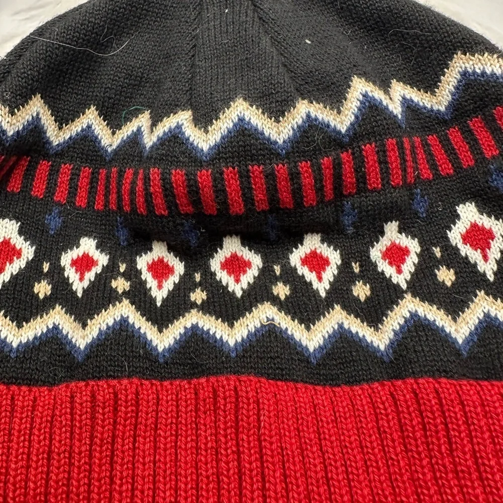 🩷5/$10 Cozy PET Knit Beanie - Red & Black
